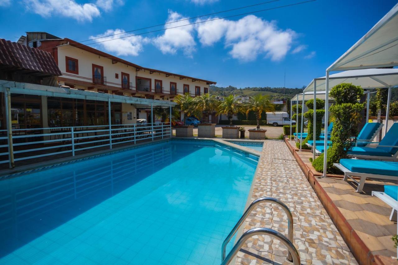 Hotel & Suites Posada Molina Cuetzalán del Progreso Buitenkant foto